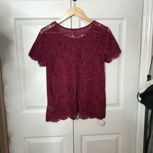 Maurices lace tee size M